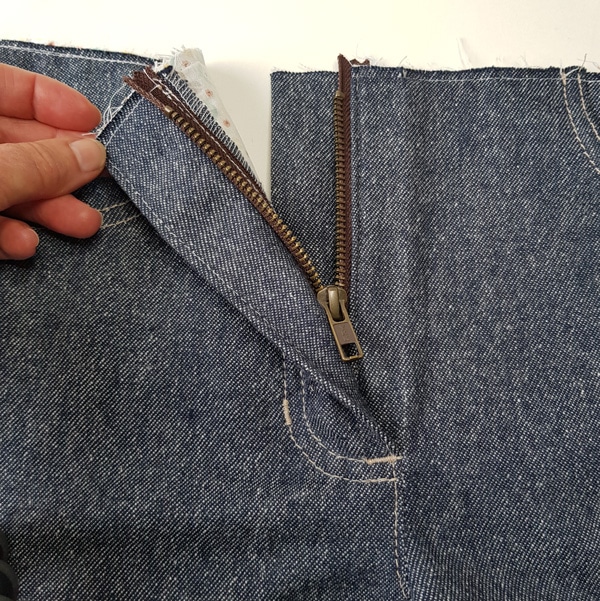 Jeans Reißverschluss einnähen Titel